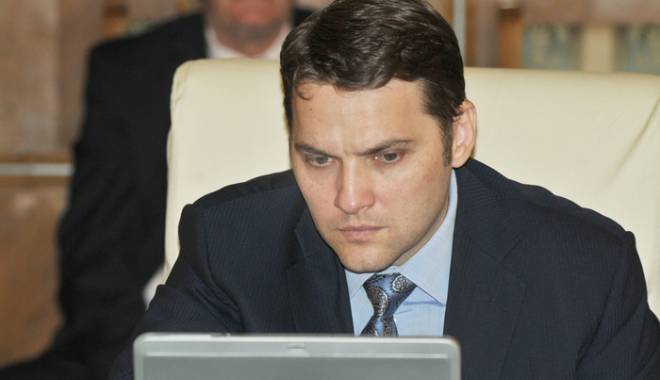 Cazul Șova / Blocaj în Comisia juridică, după ce ședința a fost suspendată - dansovadatdemisiatransporturi-1433236380.jpg