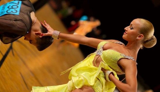 Dans sportiv: România a câștigat medalia de bronz la Mondialul latino de tineret - danssportivsursacitynews-1414395691.jpg