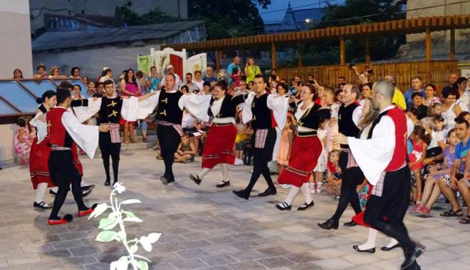 Dansuri tradiționale elene, la Mamaia - dansuri3-1441208911.jpg