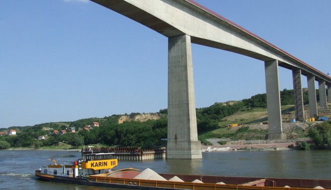 Potențialul de transport al Dunării e folosit în proporție de doar 1,8% - danuberiver08-1377104128.jpg