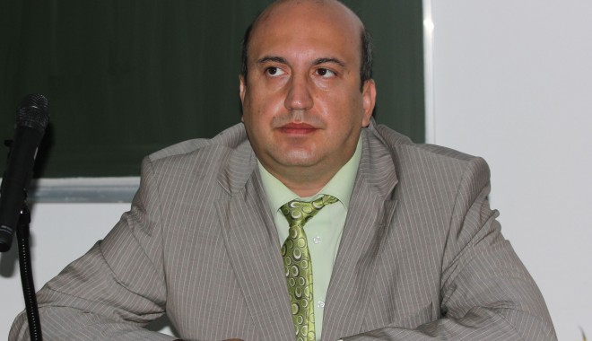 Rectorul Universității 