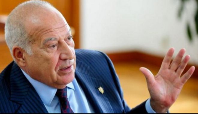 Dan Voiculescu, internat de urgență la spital - danvoiculescupozabuna14537200-1526381930.jpg