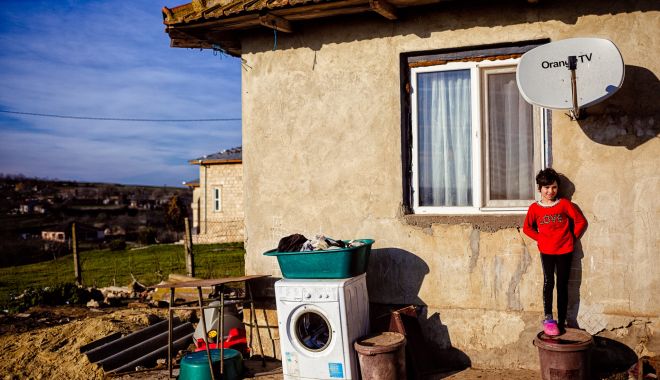 Campanie umanitară la sate. „Dăruieşte Bucurie într-o cutie!” - daruiestebucurie1-1608480498.jpg