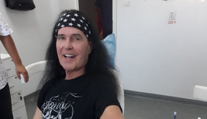 Dave Evans, primul solist al trupei AC/DC, și-a făcut dantura la Pitești! - daveevanssiafacutdanturalapitest-1536238825.jpg