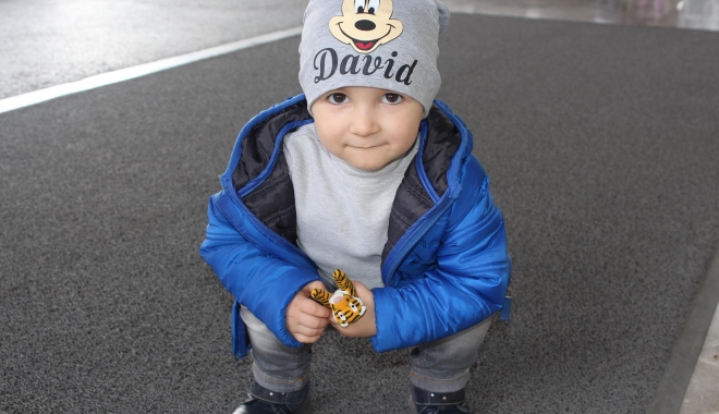 Lupta micuțului David cu CANCERUL, aproape de un final fericit. Ajută-l și tu! - david-1479715111.jpg