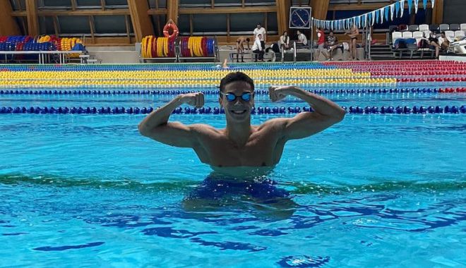 Reacţie de milioane a lui David Popovici după ce a devenit cel mai bun tânăr sportiv din Europa - david-1637931627.jpg