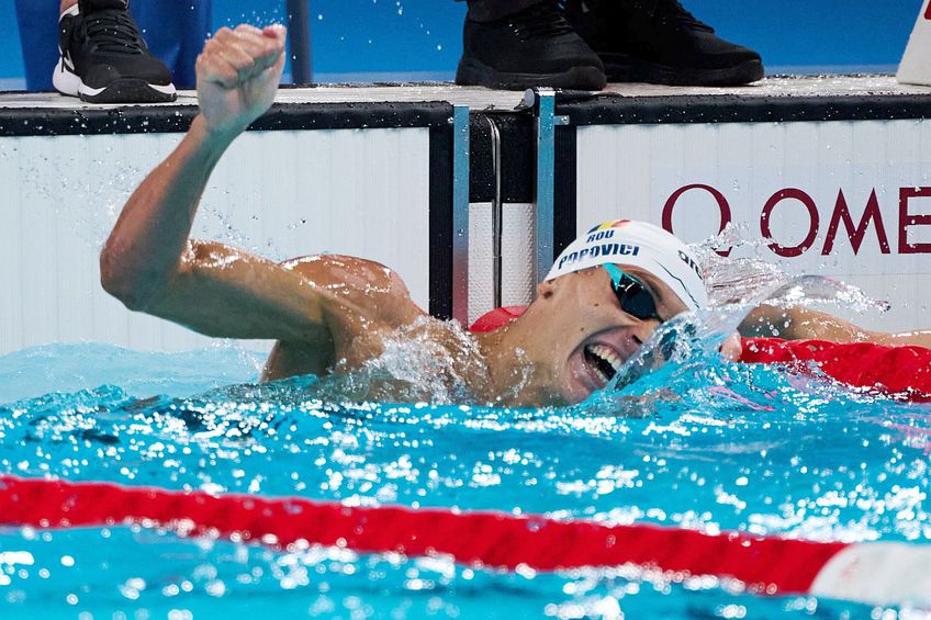 David Popovici își câștigă seria în proba de 100 de metri liber! Calificare în semifinale cu al treilea cel mai bun timp