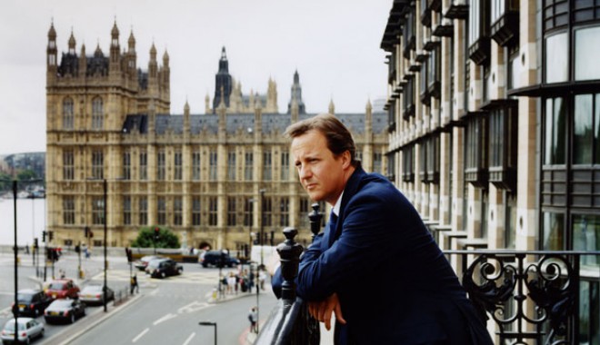 Premierul britanic, în centrul unui scandal monstru în timp ce se află în vacanță - davidcameron2-1369662093.jpg