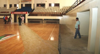 Sala Sporturilor, inspectată de trimisul EHF - dc90b8aad14561c8d9f725e6c0db36df.jpg