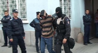 Ofițeri de la Combaterea Crimei Organizate, prinși cerând mită unui constănțean - dc9a9fd4ddc98fd55ada2f595da9fcdc.jpg