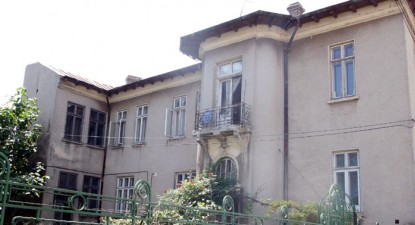 Tradiționalele afaceri imobiliare ale Primăriei Constanța aruncă în stradă o bătrână de 84 de ani - dcc3f134ada01fcf59e575ed376658dc.jpg