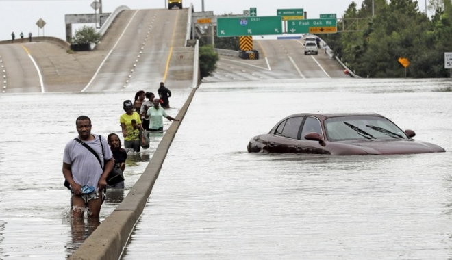 Trump cere Congresului 7,85 miliarde de dolari ca ajutor după uraganul Harvey - dd-1504332654.jpg