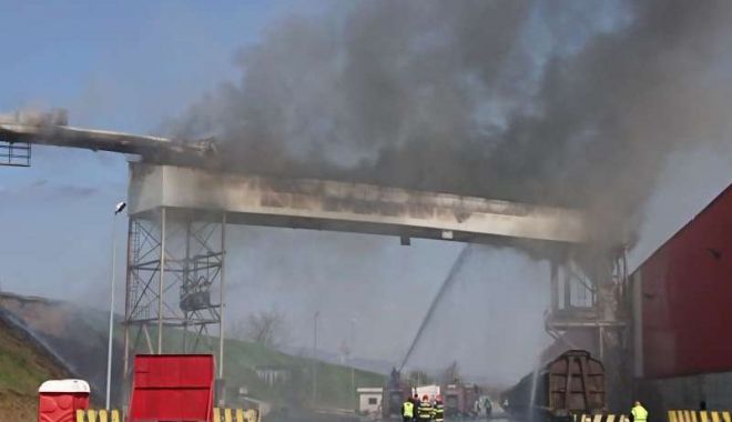 Incendiu la o bandă transportoare, soldat cu pagube de aproximativ 100.000 de euro - dd-1586700366.jpg