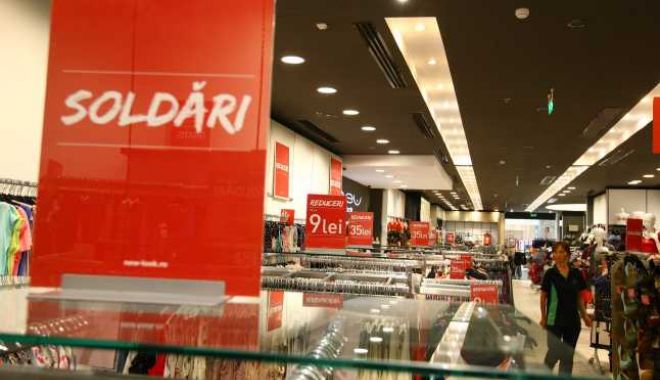 Protecția Consumatorilor recomandă: Atenție la reduceri! - ddd-1578492127.jpg