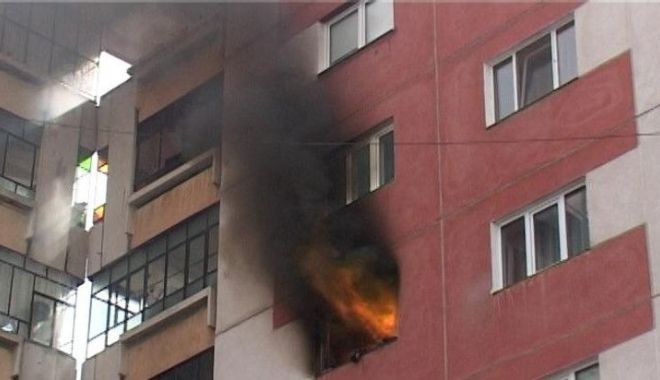 Apartament ÎN FLĂCĂRI! Pompierii acționează! - ddd-1578555420.jpg