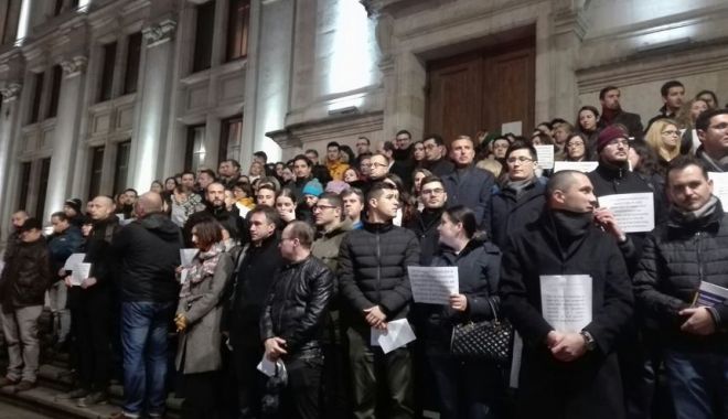 IES ÎN STRADĂ! Marș de solidaritate cu colegii polonezi - ddd-1578570102.jpg