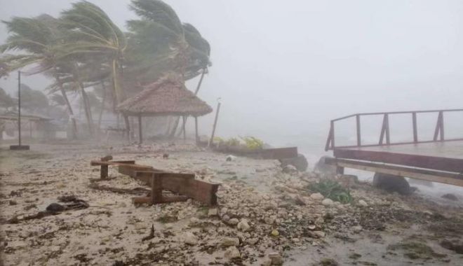 Ciclonul Tino: mii de persoane evacuate din arhipelagul Fiji - ddd-1579335354.jpg