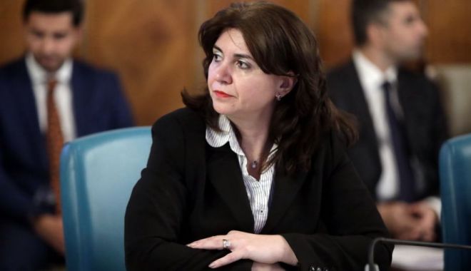 Mai bine mai târziu… Ministrul Educației își cere scuze. Vezi motivul! - ddd-1579343570.jpg