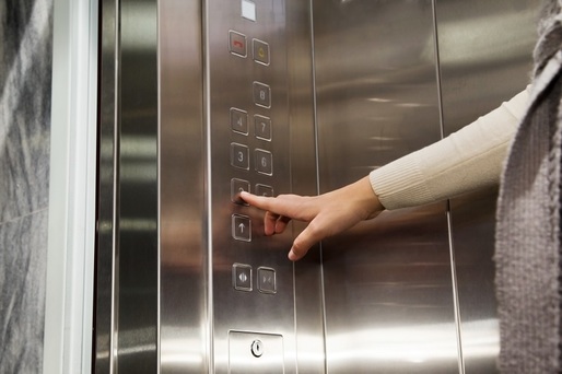 Agresiune sexuală în lift! Poliția l-a arestat pe suspect - ddd-1580029084.jpg