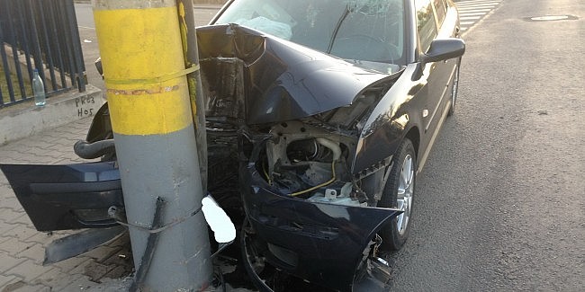 GRAV ACCIDENT RUTIER! Doi răniți au ajuns la spital, șoferul vinovat era BEAT! - ddd-1580282391.jpg