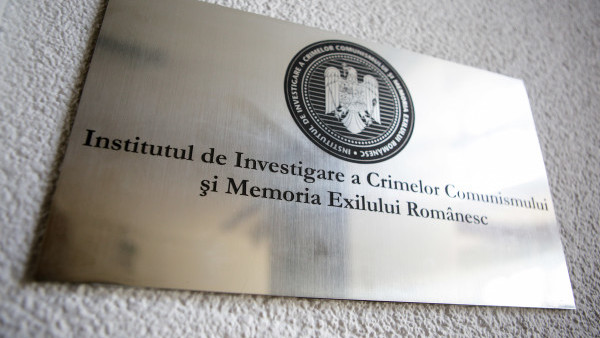 Institutul Revoluției Române a murit, trăiască Direcția specială! - ddd-1580288647.jpg