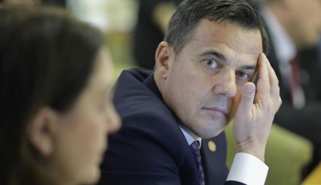 Ministru chemat la DNA, acuzat de relații neprincipiale cu un om de afaceri - ddd-1580459061.jpg
