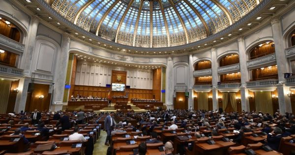 Moțiunea de cenzură, dezbătută de birourile permanente din Parlament - ddd-1580799636.jpg