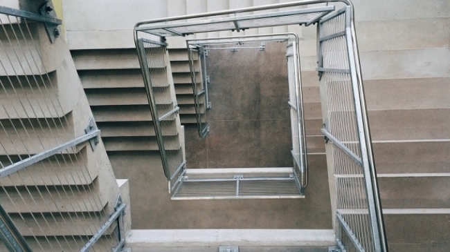 ALERTĂ LA LICEU: A căzut peste balustradă! Diagnostic grav! - ddd-1582288013.jpg