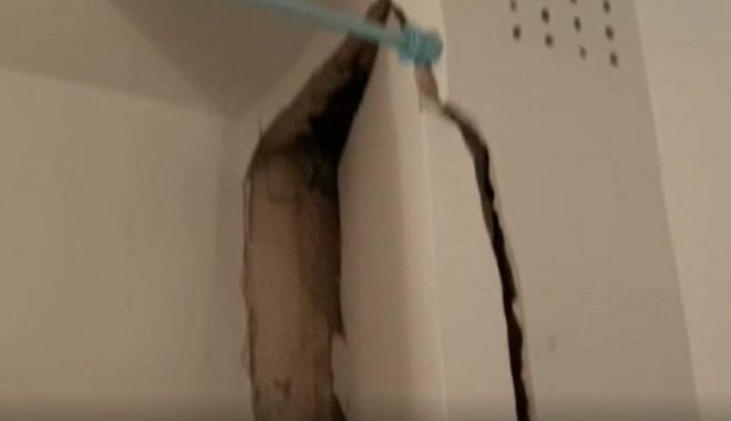 DEFLAGRAȚIE ÎN BLOC! Doi bătrâni au fost spitalizați, zeci de persoane evacuate - ddd-1582358107.jpg