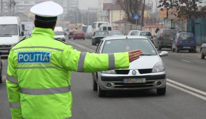 Șofer fără permis, tras pe dreapta de polițiștii rutieri - ddd-1583572217.jpg