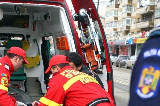 Copil căzut de la etajul al doilea! Va fi tratat în Capitală - ddd-1584382898.jpg