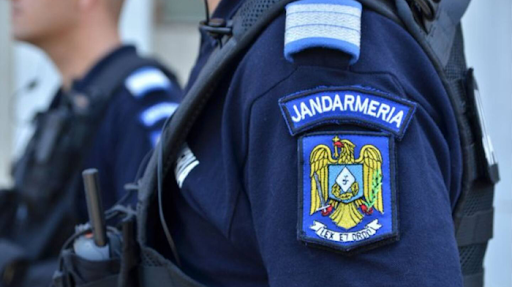 Droguri și valută în carantină! Recidivist oprit de jandarmi - ddd-1584902497.jpg