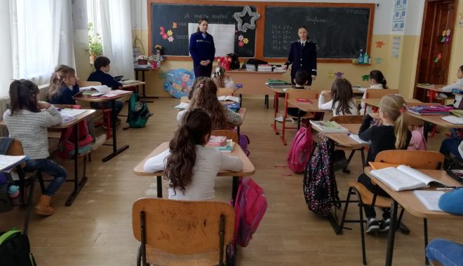 Activități preventive desfășurate de polițiști - dddd-1582707847.jpg