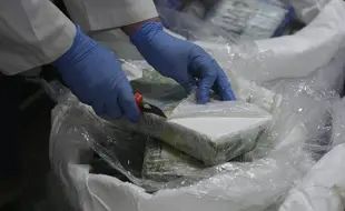 Captură imensă de cocaină! Trei 