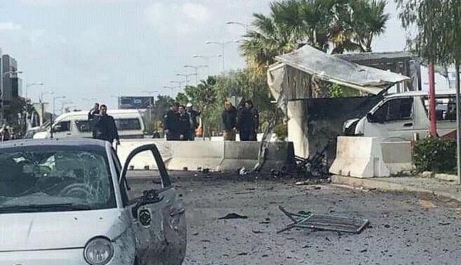 Panică la Tunis! ATENTAT SINUCIGAȘ lângă ambasada SUA - dddd-1583494404.jpg