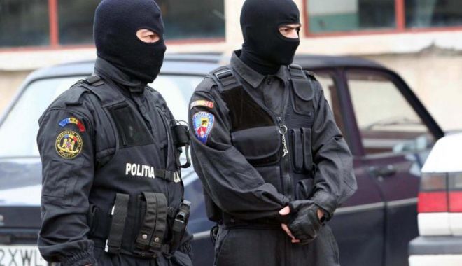 TÂLHĂRII LA CERNAVODĂ! Poliția a reținut patru suspecți - dddd-1583496630.jpg