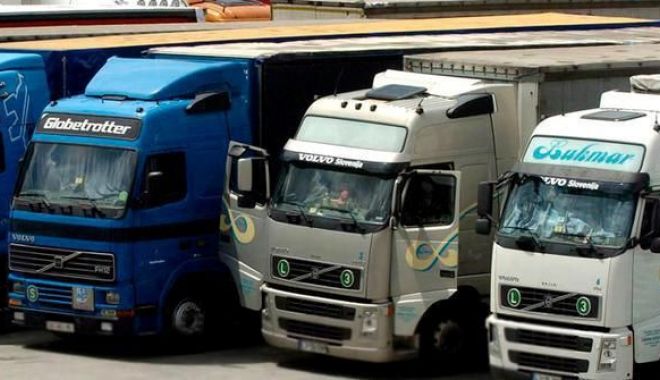 Peste 30% dintre șoferii de tir refuză să plece în cursă - dddd-1584106498.jpg