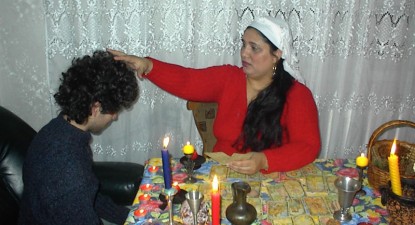 Când doi se despart, vrăjitoarele care 