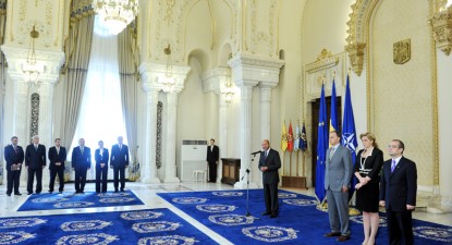 Președintele Traian Băsescu a învestit, vineri, Guvernul Boc V - de2d9145a23e3dc090326ac491b4485a.jpg