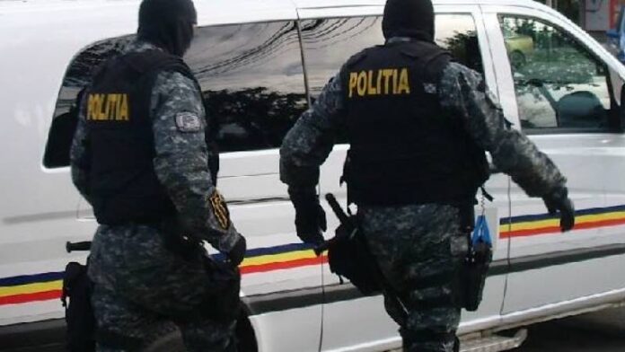 Scandal pe terasa unui restaurant. Foc de armă accidental în timpul intervenției poliției - de398522e50a4b54b6a2625d44c5b1f7-1774190553.webp
