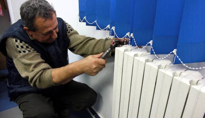 Începe sezonul debranșărilor de la RADET. Cum poți renunța la sistemul centralizat de încălzire - debransareradetinstalator5-1433435621.jpg