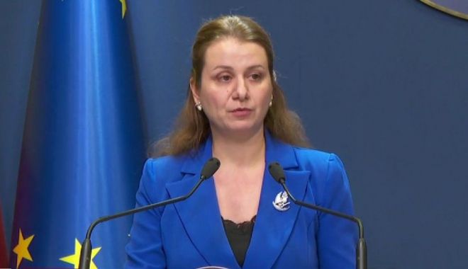 Ligia Deca: “Fac apel la profesori să supravegheze copiii, chiar dacă nu țin orele” - deca-1684260228.jpg