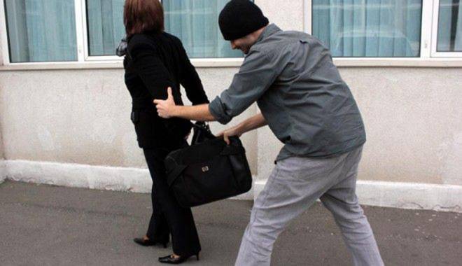 De ce ajung puștanii să dea în cap pe stradă - deceajungpustaniisadeaincap-1420482918.jpg