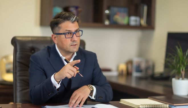 Decebal Făgădău şi alţi angajaţi ai Primăriei Constanţa, trimiși în judecată de DNA - decebal1-1603270096.jpg
