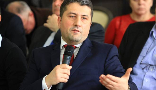 Făgădău îi bagă în ședință pe șefii companiilor de utilități publice - decebalfagadau1-1429517396.jpg