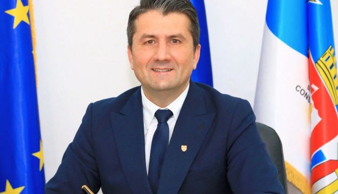 Decebal Făgădău: 