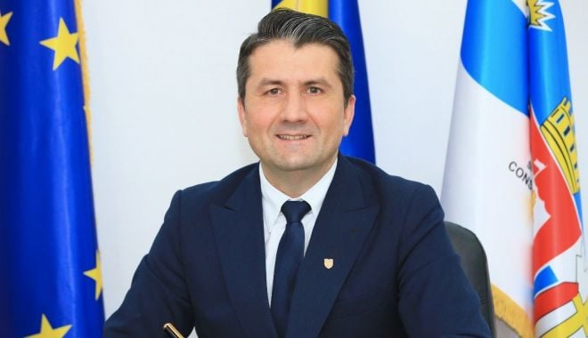Decebal Făgădău: 