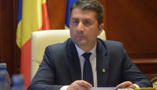 Primarul Decebal Făgădău invită constănțenii la dezbaterea bugetului - decebalfagadau5-1490171566.jpg