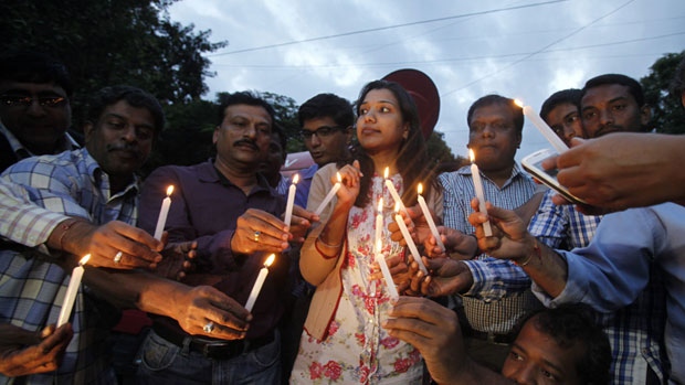 India / Cel puțin 18 persoane au murit într-o busculadă - deces-1390032758.jpg