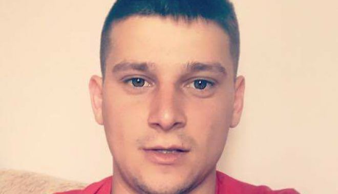 Primarul comunei Grădina, Gabriela Iacobici, alături de familia tânărului mort în accidentul din Valu lui Traian - decesgradinacatanoiu-1523528192.jpg